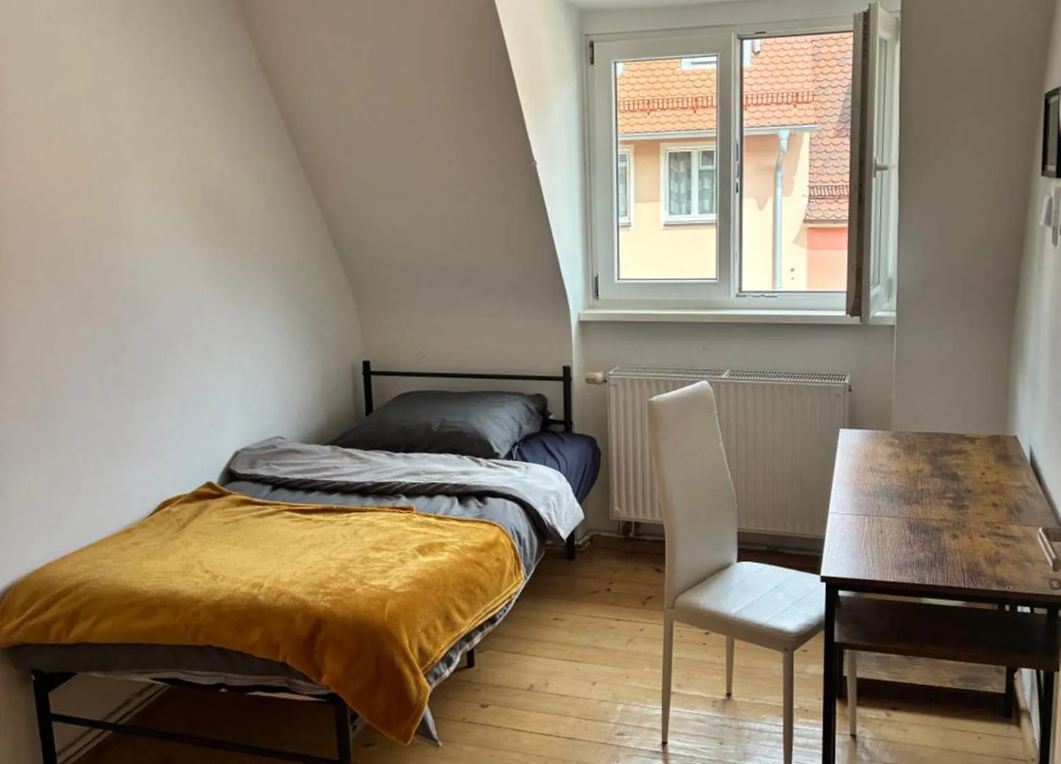 Perfect For Holidays Or Remote Work Private Rooms In A Friendly Local Wg Nürnberg 0*,  Almanya